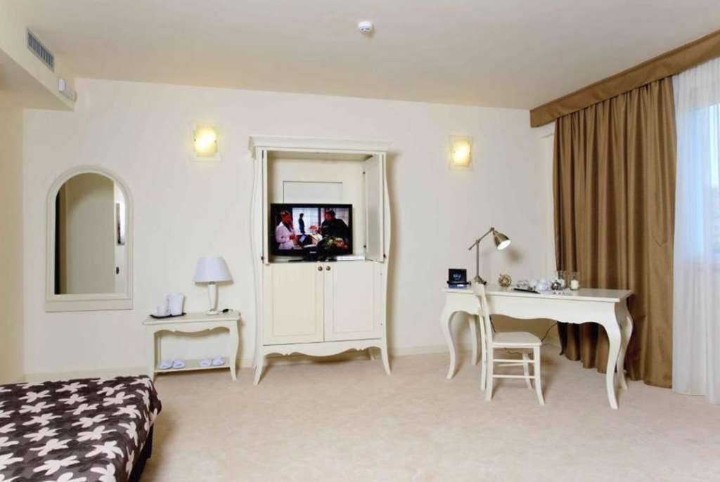 Virginia Resort & Spa - Adults Only Monteforte Irpino 客房 照片